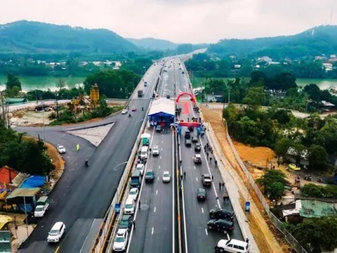 Khánh thành cao tốc hơn 7.600 tỷ đồng qua hai tỉnh Quảng Trị - TT-Huế
