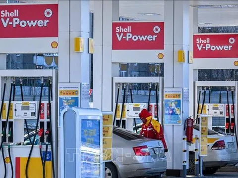 Thị trường dầu thế giới kết thúc một năm thăng trầm với đà tăng