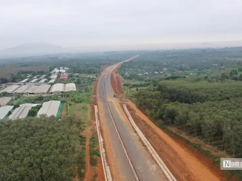 Cận cảnh cao tốc Phan Thiết – Dầu Giây ngày thông xe kĩ thuật