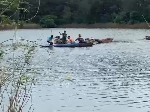 Hai cha con gặp nạn ngày đầu năm