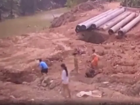 Đồng Tháp: Tập trung nguồn lực tìm bé trai rơi xuống trụ bê tông sâu 35m