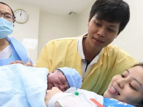 Những em bé chào đời vào thời khắc giao thừa 2023 tại TP.HCM