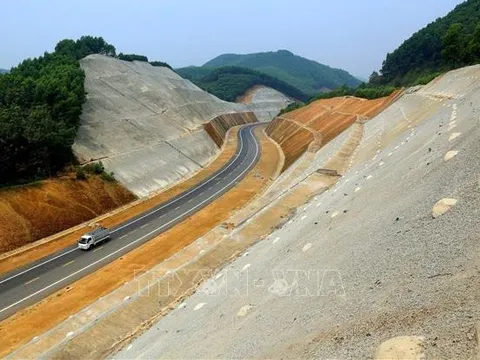 Trên 11.800 tỷ đồng thực hiện dự án cao tốc Bắc - Nam, đoạn Vân Phong - Nha Trang
