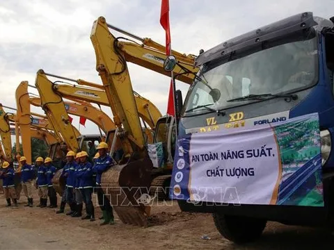 Đầu tư xây dựng dự án thành phần Hậu Giang - Cà Mau thuộc dự án cao tốc Bắc - Nam