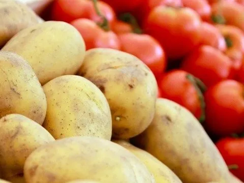 Tìm thấy hợp chất điều trị ung thư trong khoai tây và cà chua