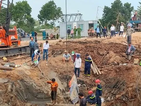 Sau hơn một ngày chưa thể cứu bé trai 10 tuổi rơi xuống trụ bê tông sâu 35m