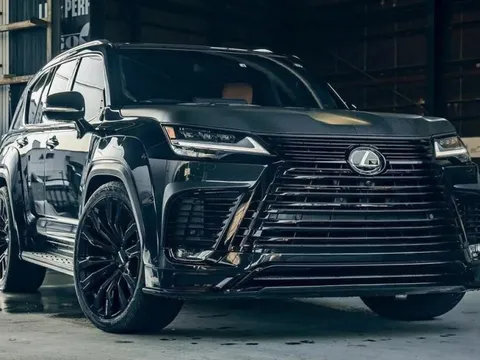 Lexus LX 600 đổi phong cách 'chủ tịch' khi qua tay hãng độ nổi tiếng với siêu xe thân rộng ở Việt Nam