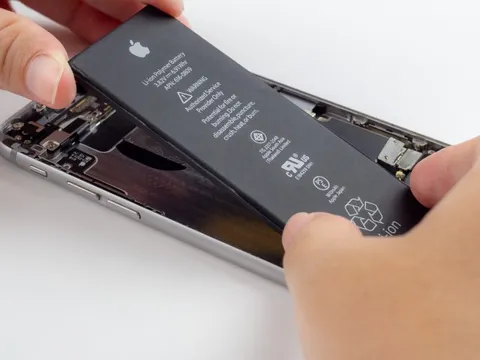 Apple tăng giá thay pin mới cho iPhone, iPad và MacBook