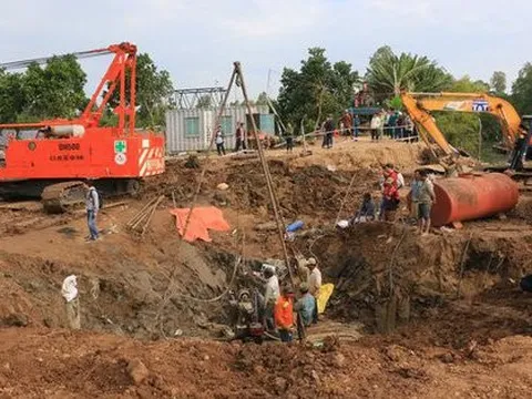 Vụ bé trai rơi xuống hố trụ bê tông ở Đồng Tháp: Sự sống cực kỳ thấp trong hố hẹp sâu