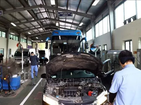 Hà Nội: Lượng xe đăng kiểm tăng cao những ngày đầu năm