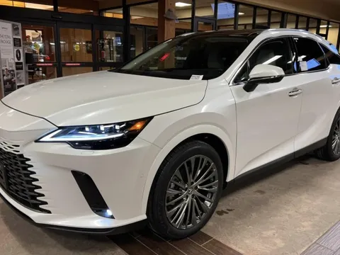 Đại lý hé lộ kế hoạch Lexus RX 2023 về Việt Nam: Ra mắt tháng 1 nhưng bàn giao sau, giá dự kiến từ 3,43 tỷ đồng
