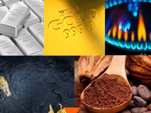 Thị trường ngày 5/1: Dầu lao dốc 5%, vàng cao nhất 7 tháng, giá  cà phê, ngũ cốc giảm