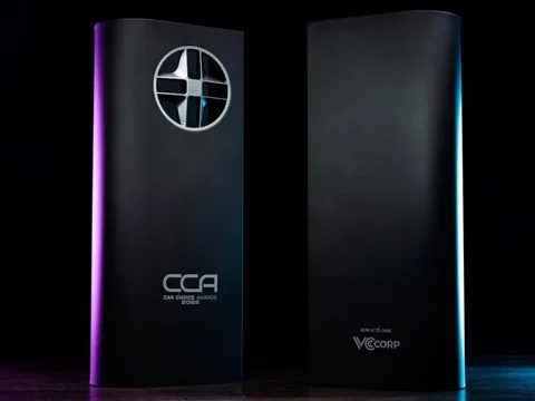 Hé lộ hình ảnh chiếc cúp đậm chất nghệ thuật của Car Choice Awards 2022 trước giờ G