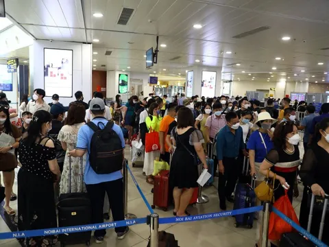 Dự báo lượng khách qua sân bay Nội Bài dịp Tết