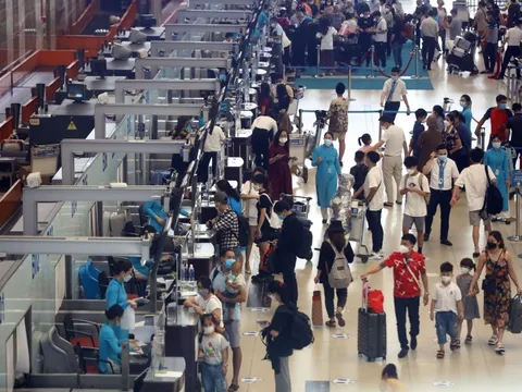 Nhiều đường bay Tết đến và đi từ TP HCM đã hết sạch vé