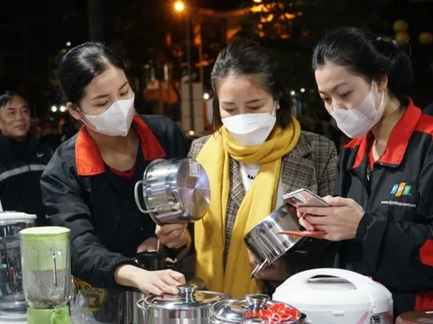 Phiên chợ Tết đặc biệt của công nhân, người lao động