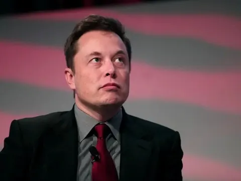 Mới chớm 2023, Elon Musk đã mất thêm gần 30 chiếc Rolls-Royce