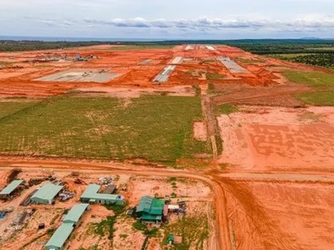 Vì sao phải thẩm định lại nhà đầu tư sân bay Phan Thiết?