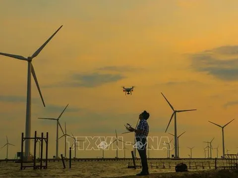 Giá mua điện gió, điện mặt trời cao nhất là hơn 1.800 đồng/kWh