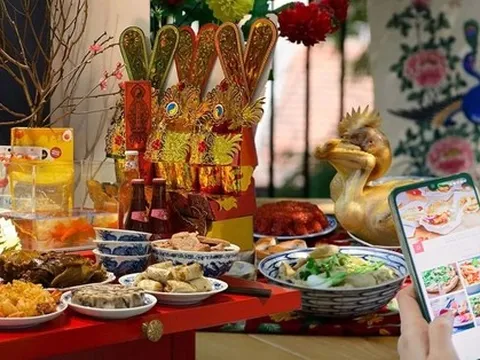 Chị em Hà Nội sắm cỗ ngày 23 tháng Chạp: Người đặt mâm tiền triệu về tận nhà, người 'hớt hải' đi chợ từ sáng sớm