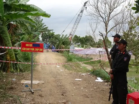 Bé trai lọt vào trụ bê-tông: 2 khó khăn trong ngày cứu hộ thứ 10