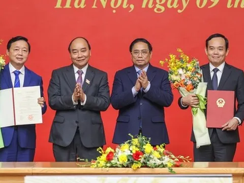 Công bố quyết định bổ nhiệm Phó Thủ tướng đối với hai ông Trần Lưu Quang và Trần Hồng Hà