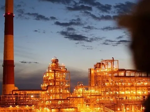 Dầu thô ‘đỉnh cấp’ của Nga bỗng dưng phải bán ‘rẻ như cho’, chuyện gì đang xảy ra?