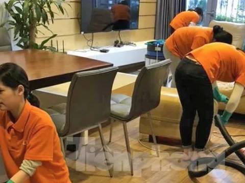 Bất ngờ với thu nhập của nhân viên dọn nhà dịp Tết