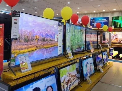 Dọn kho cuối năm, tivi, tủ lạnh, máy giặt... giảm giá kịch sàn tới 70%, nhiều mẫu rẻ chưa từng có