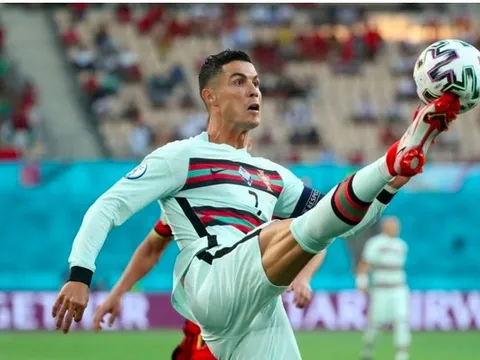 3 bài tập tốt nhất cho sức khoẻ, kéo dài tuổi thọ: Chơi bóng hiệu quả hơn cả chạy bộ