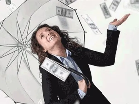 Thu được nhiều tiền hơn dự kiến, một nền kinh tế châu Á thưởng tết cho toàn bộ 23 triệu dân, mỗi người được gần 5 triệu VNĐ