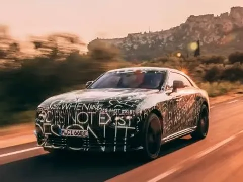 Mặc suy thoái kinh tế, Rolls-Royce ghi nhận doanh số xe cao nhất 119 năm, thị trường lớn nhất gọi tên quốc gia nào?