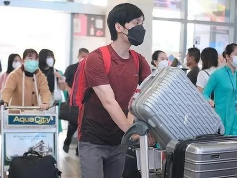 Sân bay Tân Sơn Nhất lần thứ 3 tăng tải cao điểm Tết