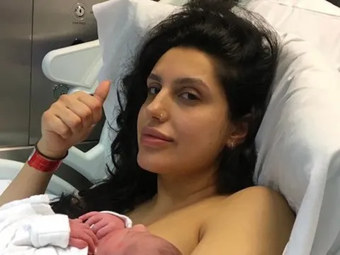 May mắn sống sót khi mang bầu 8 tháng mới phát hiện có khối u bằng quả bưởi ở tim