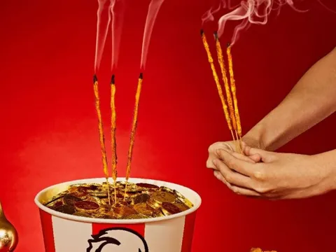 'Gà nhang khói' - sản phẩm độc lạ KFC Thái Lan dành riêng cho dịp Tết khiến dư luận xôn xao loại này nên hít hay nên nhai