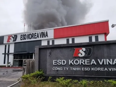Cháy lớn tại công ty sản xuất linh kiện điện tử ở Bắc Ninh