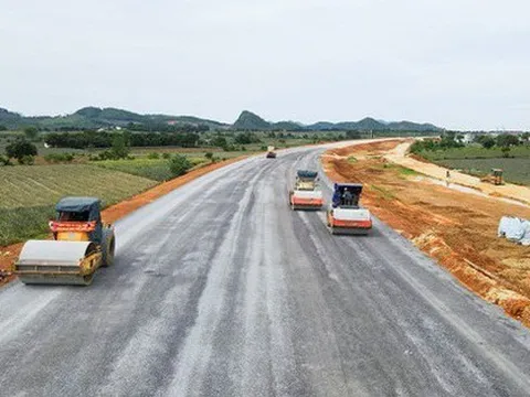 Những dự án giao thông lớn nào dự kiến hoàn thành trong năm 2023?