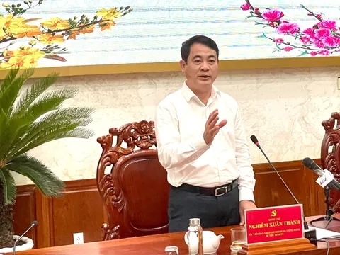 Bí thư Tỉnh ủy Hậu Giang nhận Huân chương Lao động hạng Nhất