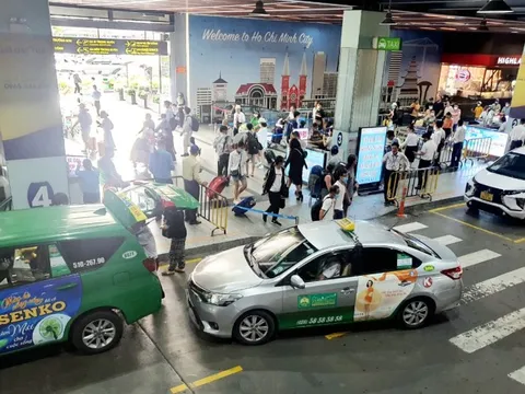 Sắp có thêm chỗ đậu taxi tại bãi đệm sân bay Tân Sơn Nhất