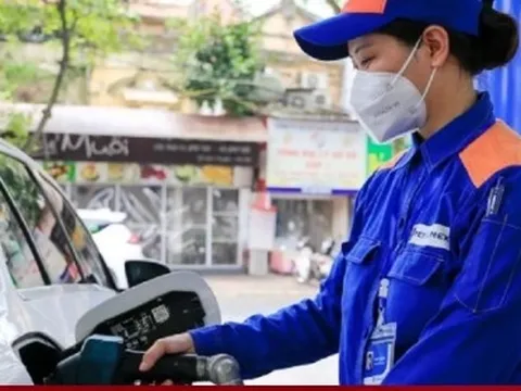 Nghỉ Tết Nguyên đán, điều chỉnh giá xăng thế nào?