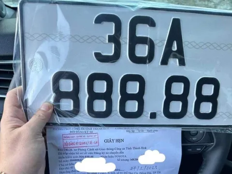 Chuyển vùng đăng ký, một người dân bốc được biển số ôtô siêu "VIP" 888.88