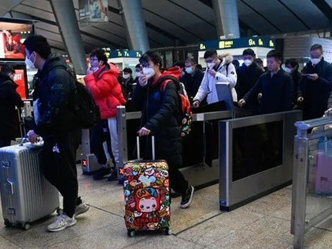 Đỉnh dịch COVID-19 ở Trung Quốc có thể kéo dài 2 đến 3 tháng nữa