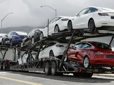Tesla khiến cả đối thủ và khách hàng phát sốt khi giảm giá xe điện tới 20% trên toàn cầu