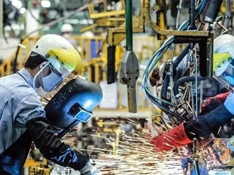 Kinh tế Việt Nam cẩn trọng với rủi ro bên ngoài