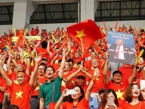 Đắt hàng tour du lịch Thái Lan cổ vũ tuyển Việt Nam đá chung kết AFF Cup