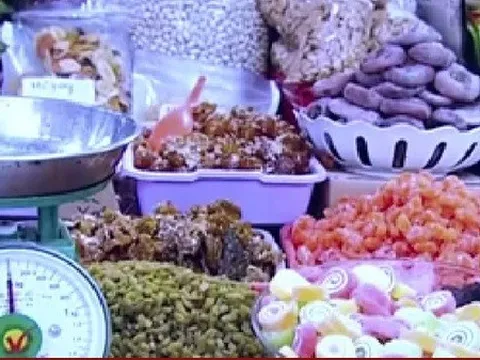 Thị trường bánh kẹo Tết: Tràn lan hàng ngoại không nhãn mác