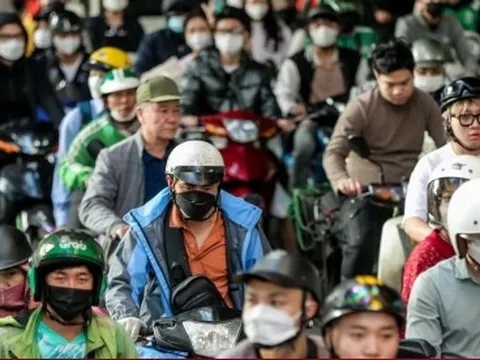 Hà Nội tắc đường cả ngày lẫn đêm khi Tết cận kề