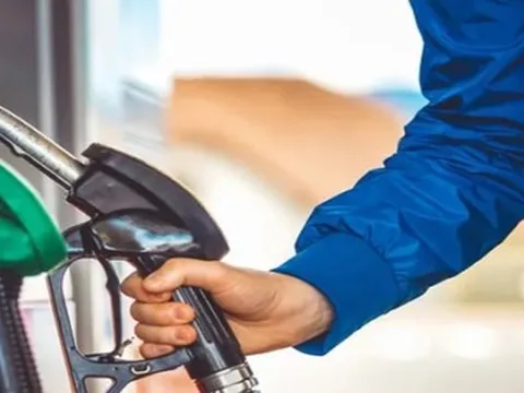 Dầu thế giới tăng cao, giá xăng trong nước sẽ tăng sau Tết?