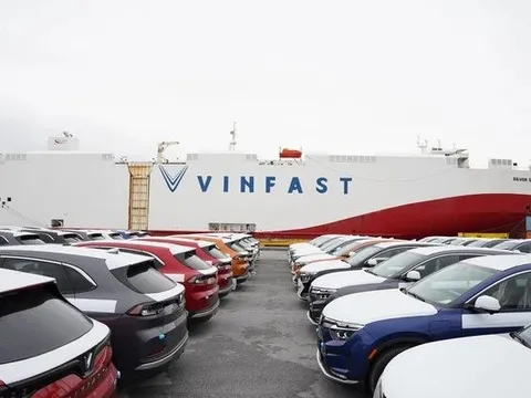 Tại thị trường VinFast vừa đặt chân, các hãng xe điện đang trở thành 'kẻ thù' của đại lý xe, kẻ 'cầm đầu' không ai khác ngoài Tesla