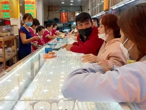 Chuyện lạ trên thị trường vàng